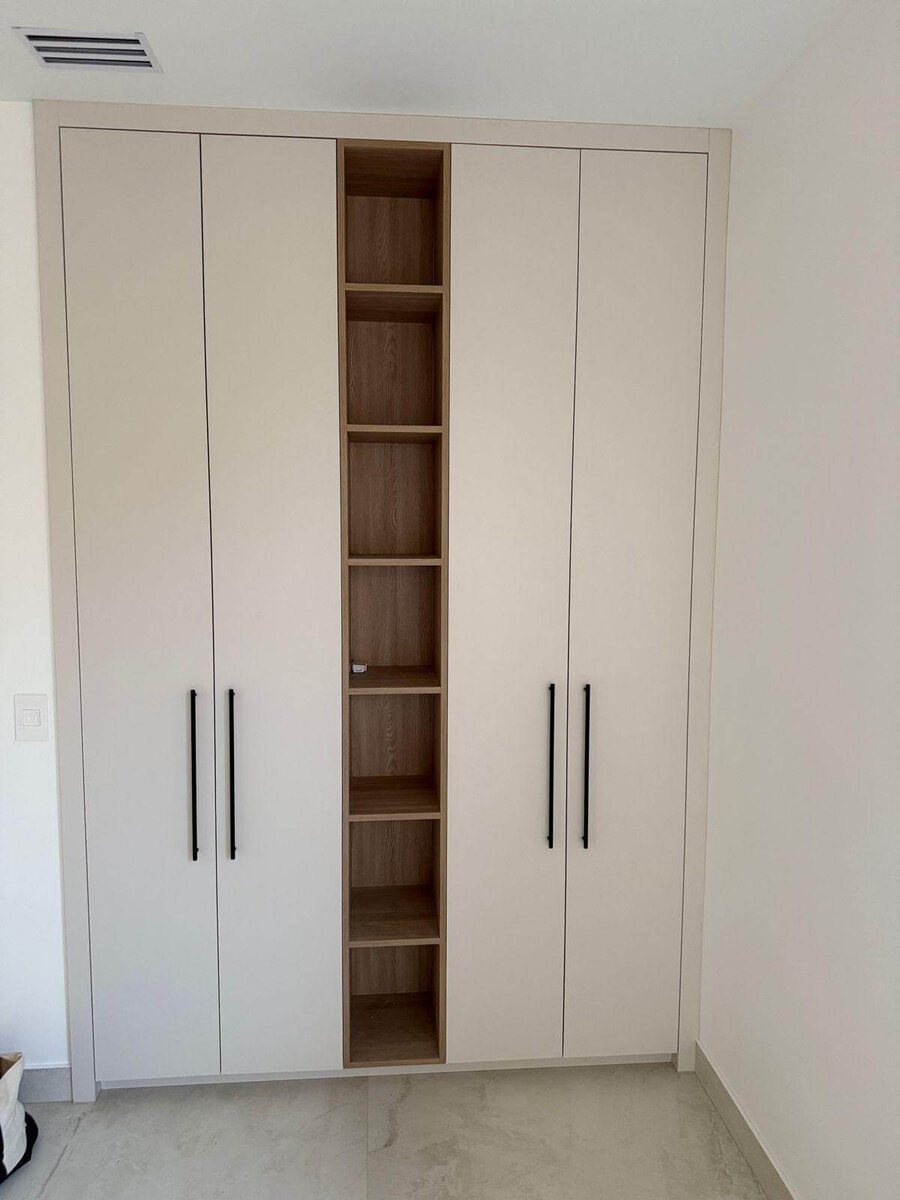 Kids closet design