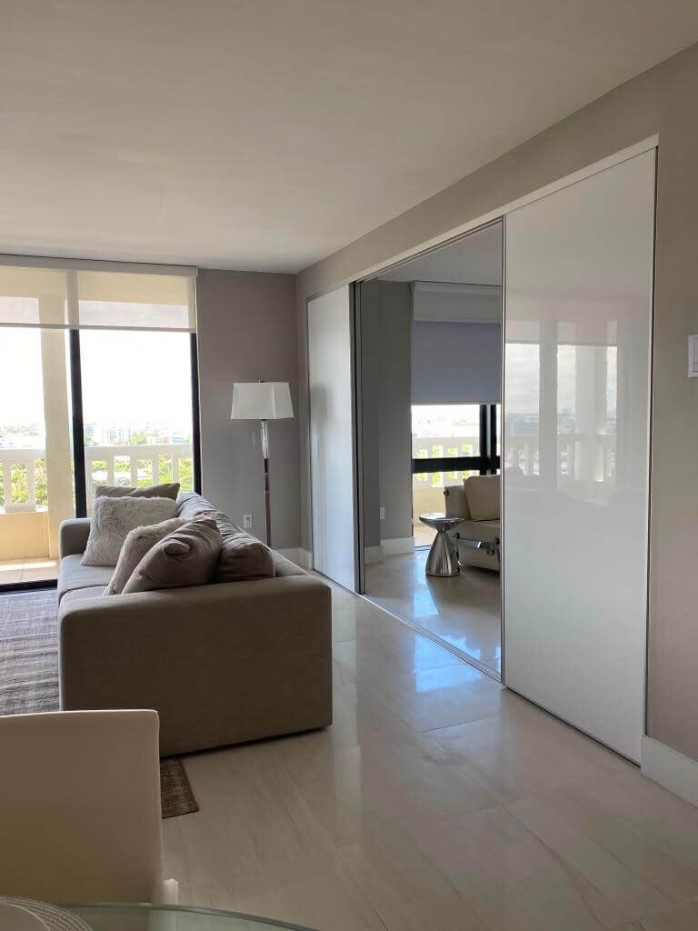 Sliding door detail