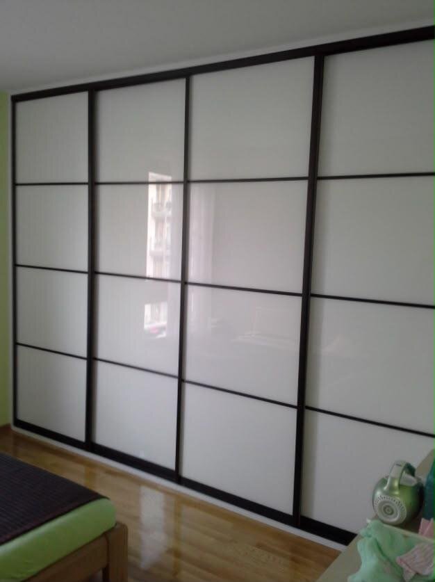 Custom pantry shelving