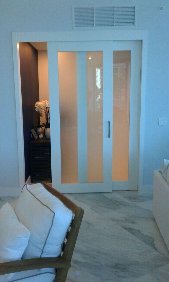 Custom wardrobe installation
